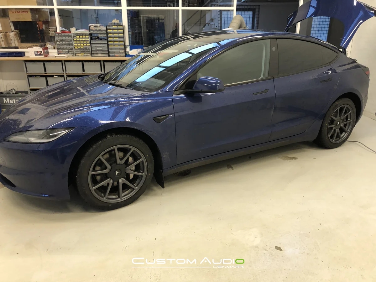 Tesla 3 Highland subwoofer