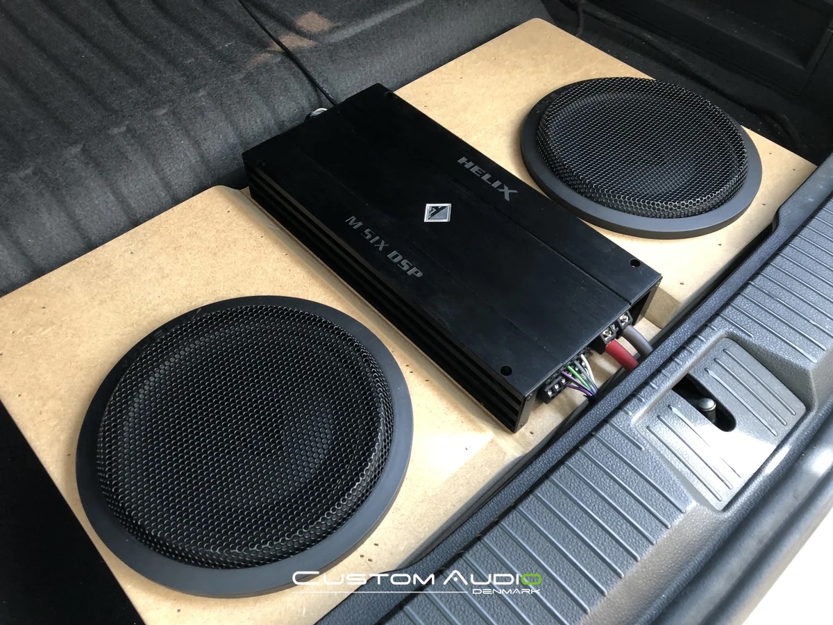 VW Passat GTE subwoofer