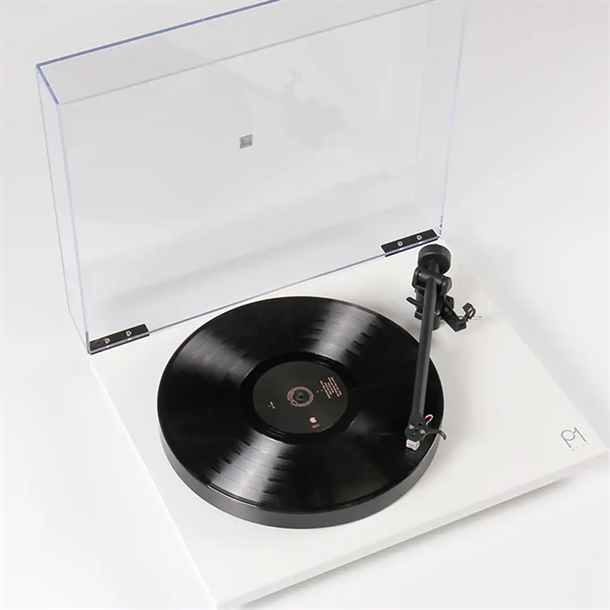 Rega Planar 1 PLUS (med indbygget RIAA og Carbon Pick-up) hvid 