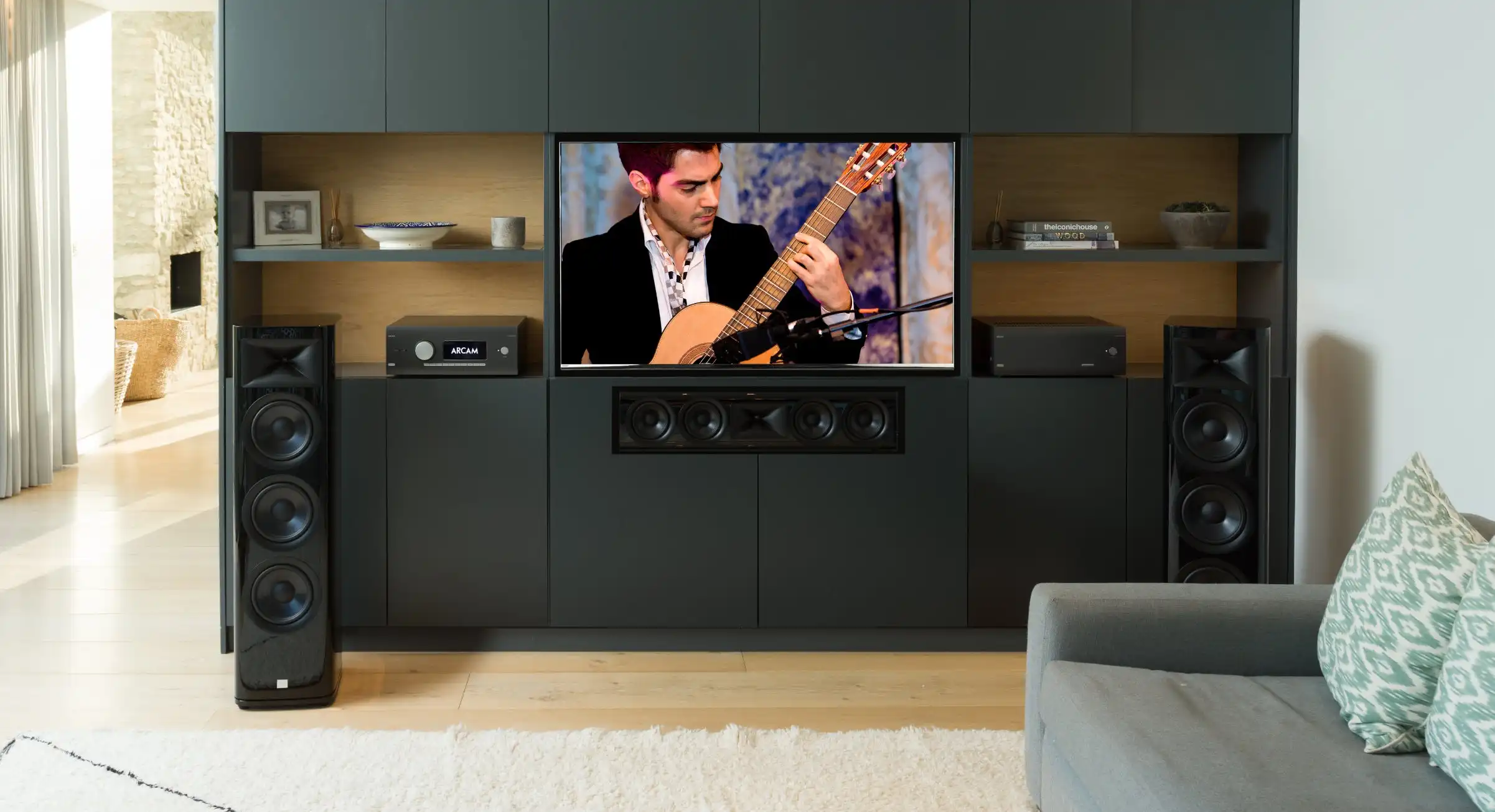 Arcam-JBL-HDI-surround-lifestyle