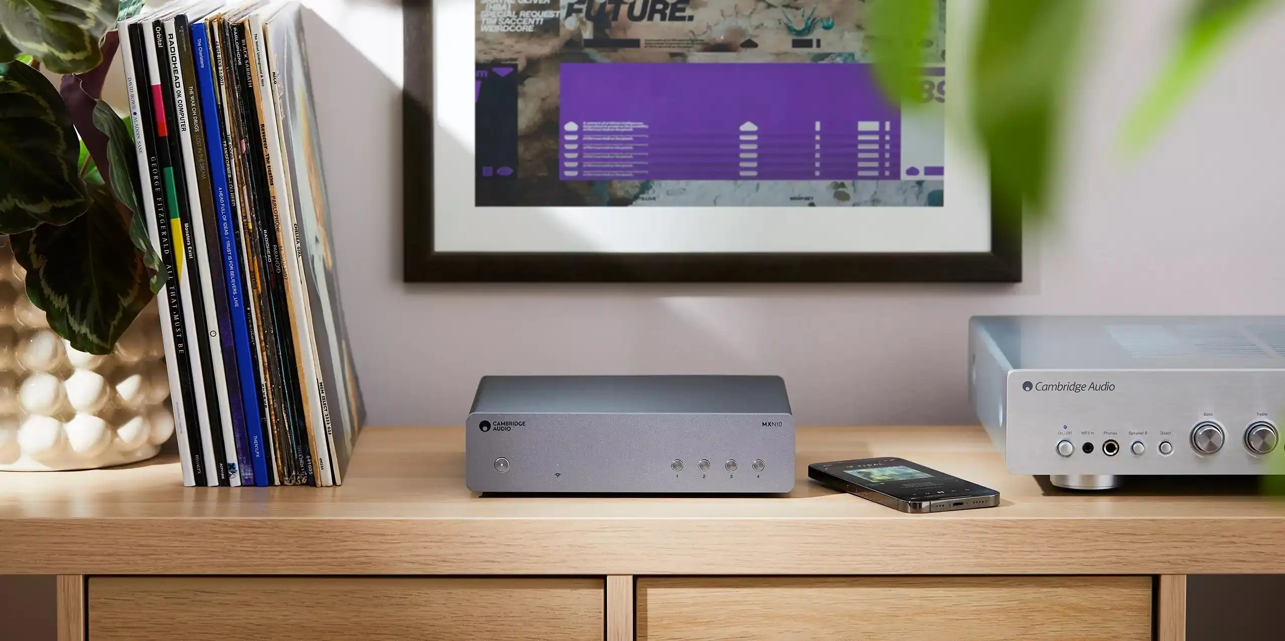 Cambridge-audio-MXN10-lifestyle