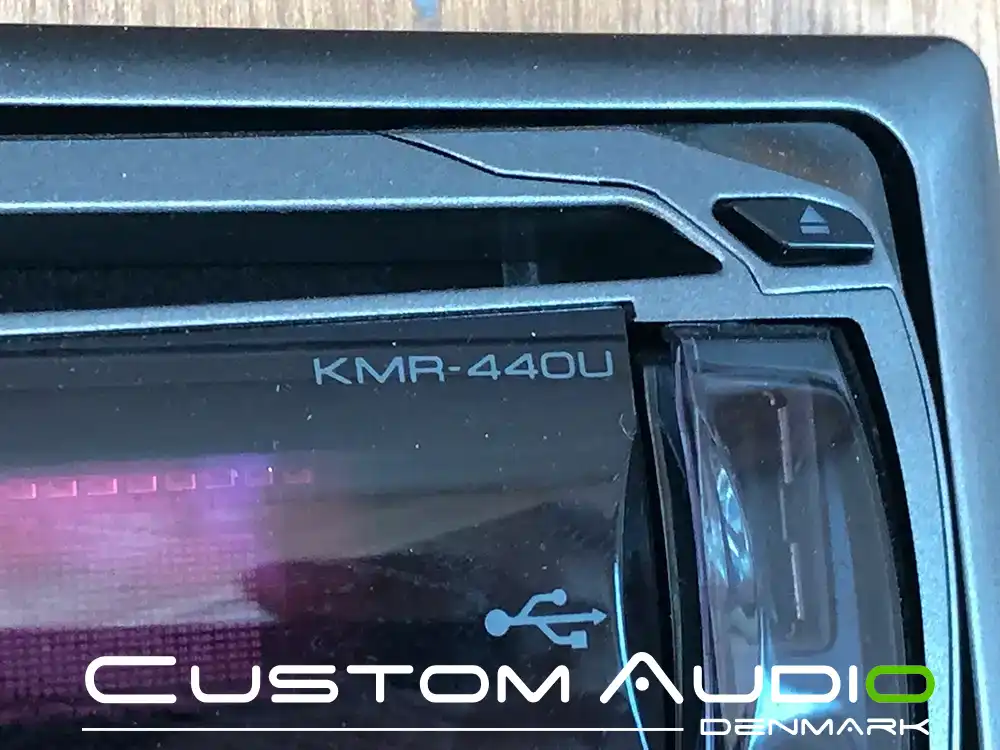 Custom Audio marine stereo monteringsbillede Galeon 390