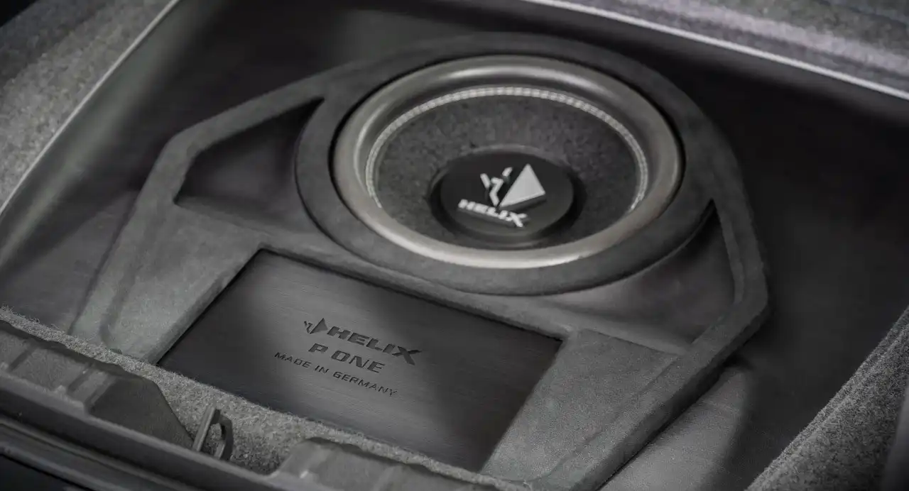 Helix-P-ONE-Car-Mounted