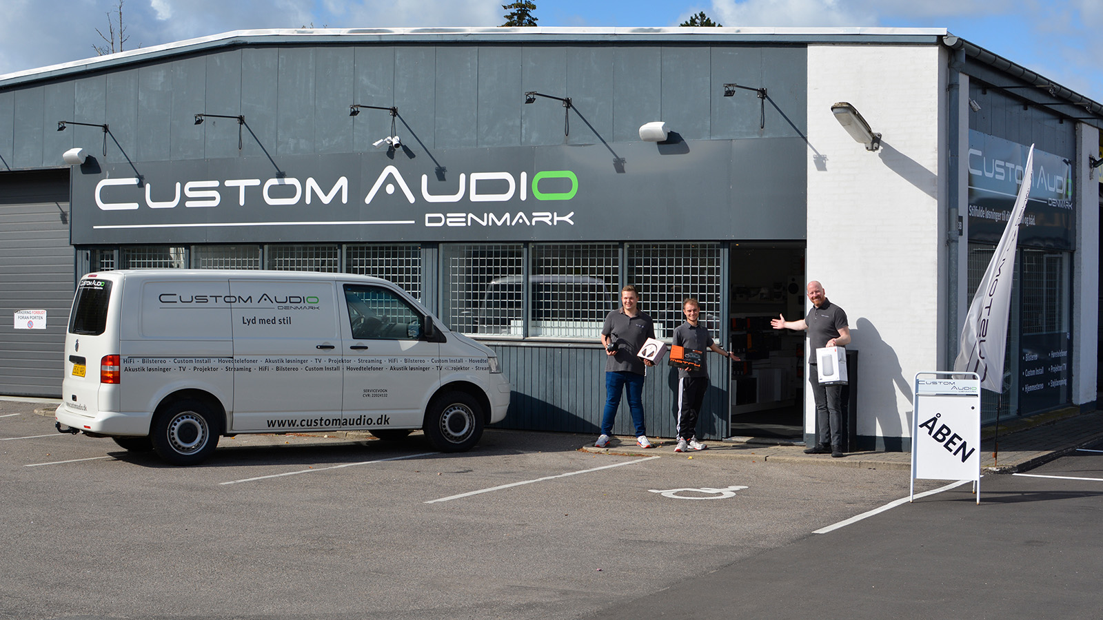 Custom Audio Holb&aelig;k